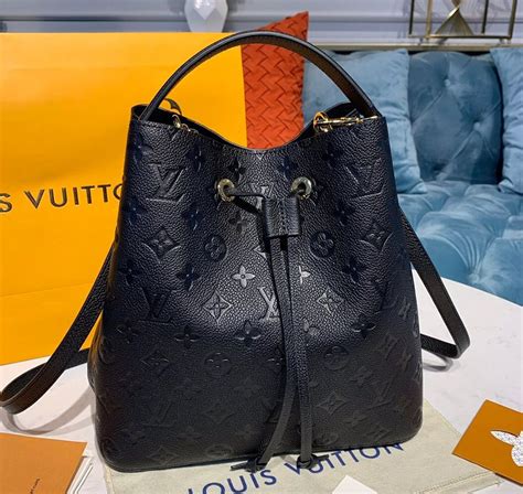 louis vuitton neonoe black strap|Louis Vuitton monogram neonoe.